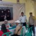 Jaga kondusif Bansos CPP Kota Sukabumi, Bhabinkamtibmas Monitoring Penyaluran di Aula Kelurahan Jayamekar