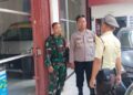 Cegah Aksi Kejahatan, Anggota Bhabinkamtibmas Berikan Himbauan Kamtibmas Kepada Security