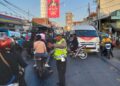 Antisipasi Kemacetan Pagi, Unit Lantas Polsek Sukalarang Laksanakan Gatur Lalin Saat Jam Masuk Karyawan