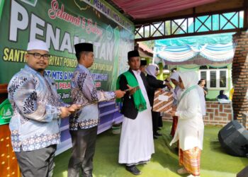 MTs dan MDTA Ruhul Islam Angkatan 53 TP 2023-2024 Gelar Penammatan
