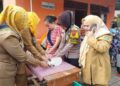 Cegah Stanting Sejak Dini, Bhabinkamtibmas Monitoring Giat Penimbangan Bayi dan Konsultasi Gizi