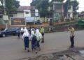 Polsek Cikole Laksanakan Giat Pengaturan Pagi