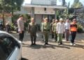 Efektifkan Pelatihan Kemampuan dan Kedisplinan Linmas, Polsek Baros Tingkatkan Kenyamanan dan Keamanan Desa