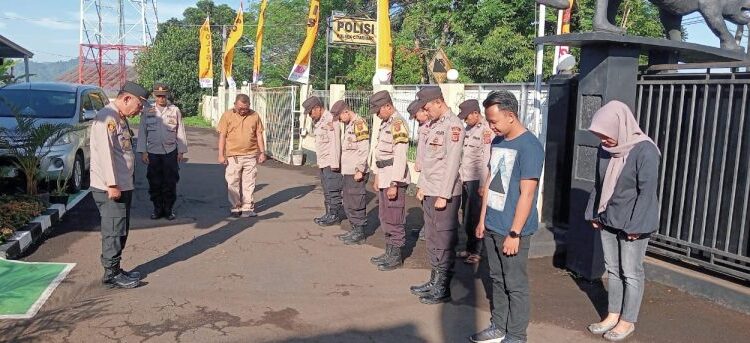 Kapolsek Citamiang Gelar Apel Pagi Sebagai Bentuk Kedisiplinan