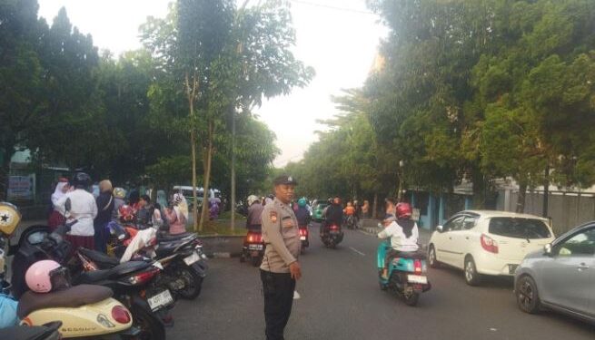 Panit Samapta Polsek Cikole Laksanakan Pengaturan Pagi