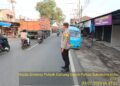 Antisipasi kemacetan pagi, anggota polsek Gunungguruh laksanakan gatur lalin pagi di simpang Tiga Pangleseran