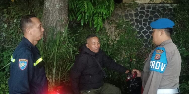 Polsek Kadudampit laksanakan KRYD  antisipasi gukamtibmas.