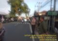 Antisipasi kemacetan pagi, anggota polsek Gunungguruh laksanakan gatur lalin pagi di simpang tiga pangleseran