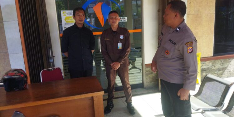 Polsek Cikole Laksanakan Dialogis Dengan Satpam