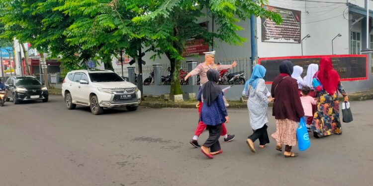 Gatur Lalu lintas pagi, Bentuk Pelayanan kepada Masyarakat guna terciptanya Kamseltibcar Lantas