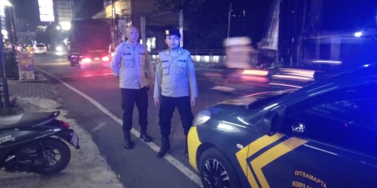 Antisipasi Gangguan Kamtibmas, Polsek Cikole Tingkatkan Patroli Malam