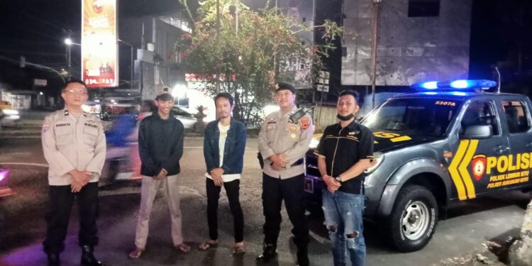 Patroli malam Cegah gangguan Kamtibmas di wilayah lembursitu