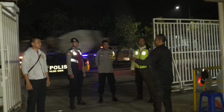 Polsek baros efektifkan patroli malam body system Antisipasi gangguan kamtibmas