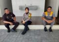 Cegah Aksi Kejahatan, Anggota Bhabinkamtibmas berikan Himbauan Kamtibmas Kepada Security