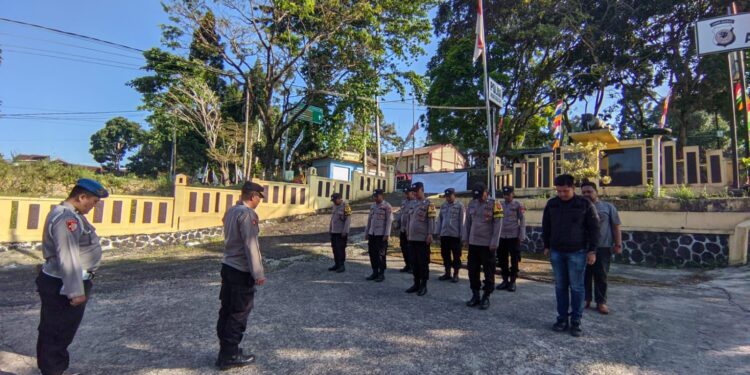 Apel Pagi dan pengecekan kelengkapan personil polsek kadudampit sebagai bentuk kedisiplinan dan kesiapsiagaan Polsek Kadudampit