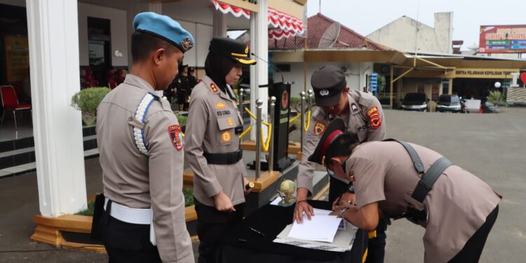 Gelar Sertijab dan Wisuda Purna Bhakti, Ini Pesan Kapolres Sukabumi Kota