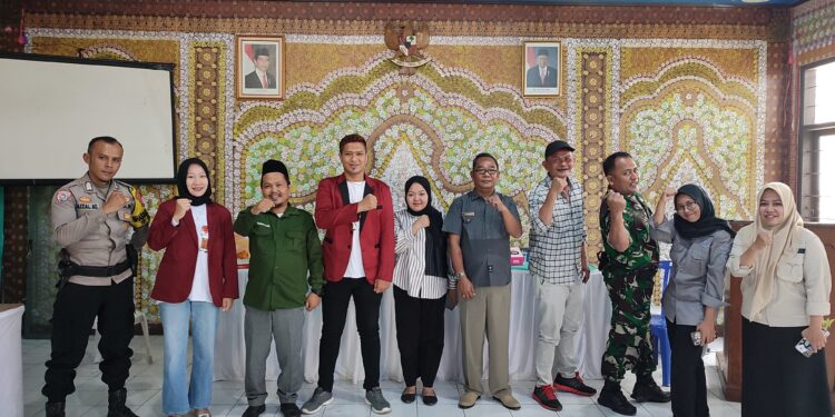 Berdialog Dengan Warga, Unit Samapta Polsek Lembursitu    Dialogis Berikan Himbauan Kamtibmas