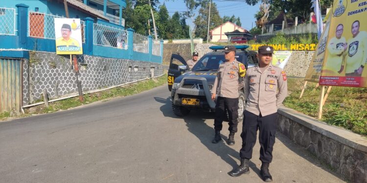 Patroli mobile rutin Polsek Kadudampit untuk mengantisipasi gangguan kamtibmas  di wilayah hukum polsek kadudampit
