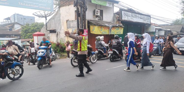 Gatur Pagi Hari, Polsek Citamiang Sebagai Bentuk Pelayanan Kepada Masyarakat