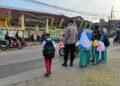 Pastikan Keselamatan Murid Sekolah, Personil Sektor Sukalarang Gatur Lalin Pagi
