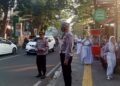 Unit Lantas Polsek Cikole Laksanakan Giat Pengaturan Di Pagi Hari