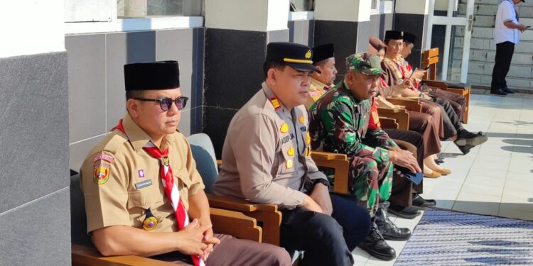 Kapolsek Sukalarang Hadiri Upacara Peringatan Hari Pramuka ke 63 Tingkat Kecamatan Sukalarang