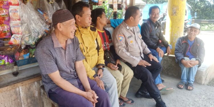 Lewat Sambang Bhabinkamtibmas Ajak Warga Wujudkan Kamtibmas Kondusif