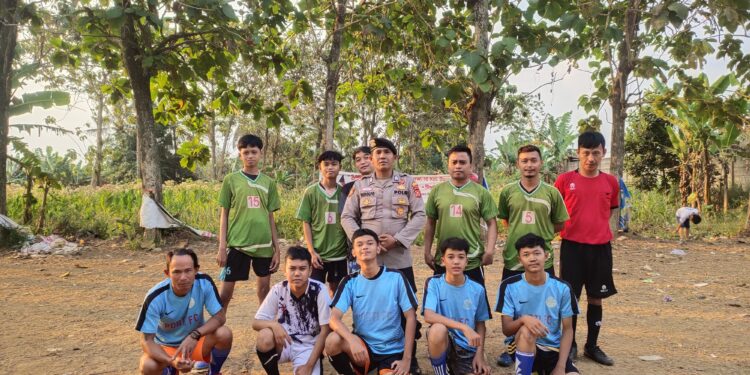 Berbaur dengan warga memeriahkan HUT Ke 79 Kemerdekaan RI. Patroli tingkatkan pengamanan