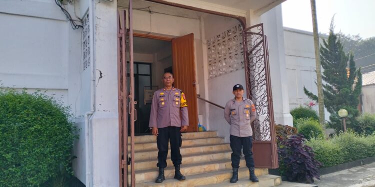 Preeventif. Polsek baros tingkatkan pengamanan minggu pagi gereja sidang kristus