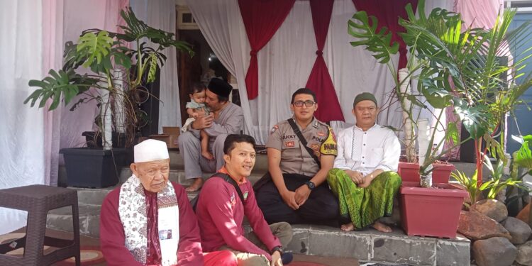 Polsek Cibeureum Melaksanakan Sambang Kewilayahan Sekaligus Mengadakan Tatap Muka dan Dialogis Bersama dengan Warga Masyarakat