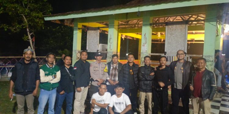 Patroli mobile rutin Polsek Kadudampit untuk mengantisipasi gangguan kamtibmas  di wilayah hukum polsek kadudampit