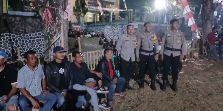 Antisipasi Gukamtibmas, anggota patroli  Polsek Lembursitu Polres Sukabumi Kota Gencar Laksanakan Patroli Malam Hari