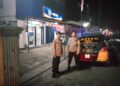Personil Samapta Polsek Sukalarang Patroli Malam Hari Sambangi ATM BRI Cegah Kejahatan Perbankan