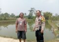 Silaturahmi Kamtibmas Bhabinkamtibmas Polsek Cisaat  Sambangi warganya