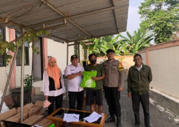 Bhabinkamtibmas Kel. Citamiang Polsek Citamiang Cooling System dan Pembagian Sembako