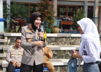 Hadir di Police Goes to School, AKBP Rita Ajak Pelajar Jadi Pelopor Kamseltibcarlantas