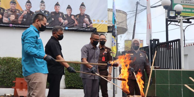 Puluhan Ribu Obat Berbahaya dan Narkotika Dimusnahkan Kejari Kota Sukabumi