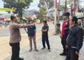 Intensifkan patroli minimarket. Polsek baros sampaikan pesan kamtibmas ke juru parkir