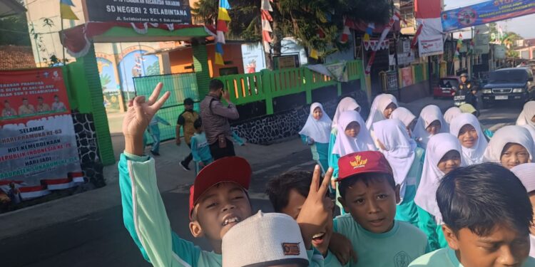 Polsek Sukabumi melaksanakan Dialogis dengan Masyarakat