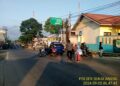 Wujud Kepedulian, Polisi Bantu Anak-Anak Sekolah Menyeberang Jalan