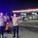 Polisi Sambangi SPBU Malam Hari, Sampaikan Pesan Kamtibmas