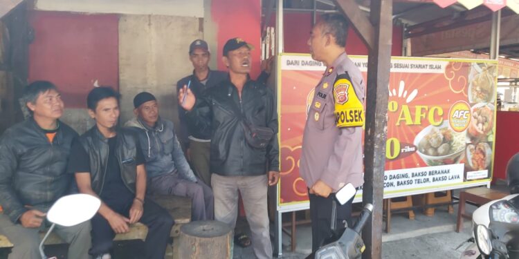 Cooling system Kapolsek Baros rangkul Ojeg pangkalan sosialisasi Harkamtbmas menjelang Pilkada serentak 2024