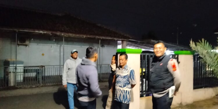 Antisipasi Gukamtibmas, Polsek Cikole Laksanakan Patroli Dialogis