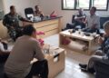 Polsek Sukaraja Melaksanakan Sambang Silaturahmi Bersama Kepala Desa