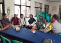 Sambang Kamtibmas, Bhabinkamtibmas Sudajayahilir  ajak Staf Kelurahan dan warga tingkatkan Kenyamanan dan keamanan