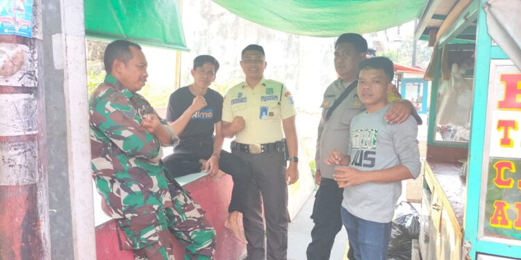 Sambangi Warga Polisi di Kota Sukabumi Sampaikan Imbauan Kamtibmas