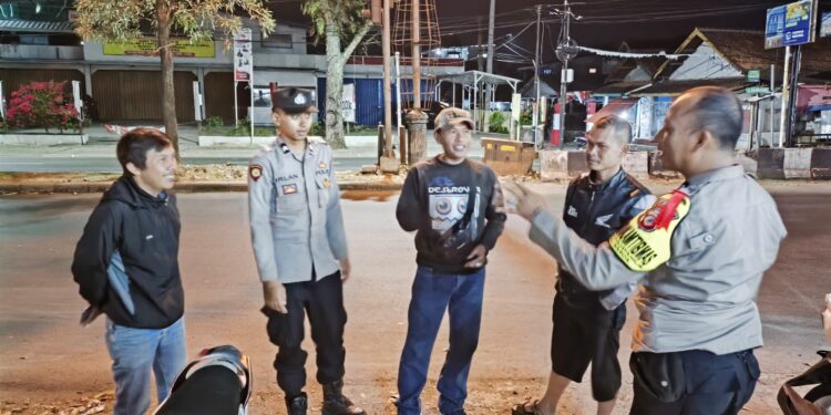 Antisipasi kejahatan, Polsek baros himbau pemuda nongkrong