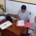 Terapkan Cooling system menjelang pilkada serentak 2024. Bhabinkamtibmas gelar Harkamtibmas sambangi Staf kelurahan Jayamekar