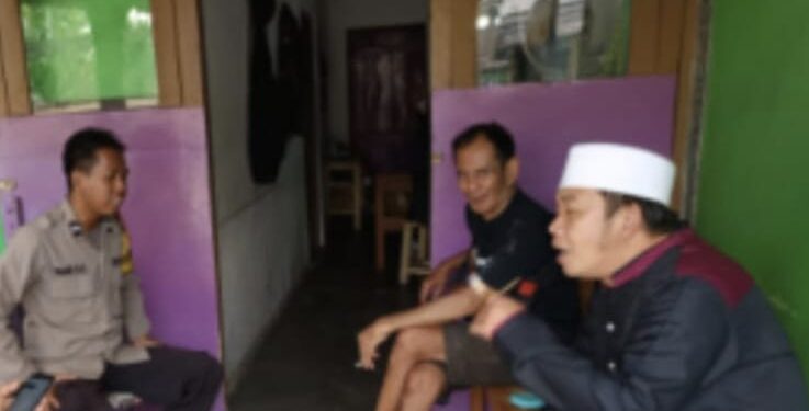 Polsek Sukaraja Menyampaikan Himbauan Kepada Warga  Dalam Menghadapi Pilkada Serentak 2024.