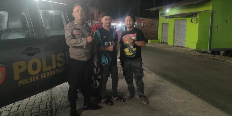 Patroli Sambang Warga Polsek Kebonpedes Ajak Kamtibmas Yang Kondusif